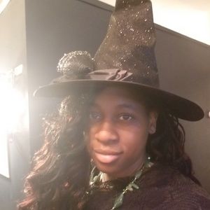 Meet your Posher, Beverly